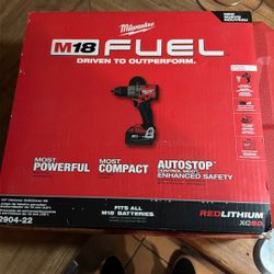 M18 Fuel Drill Set W/ 2 5.0 Batteries 