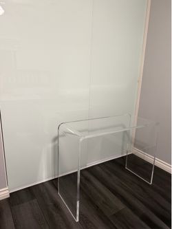 Clear desk