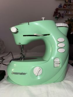 Dressmaker Beginner Sewing Machine