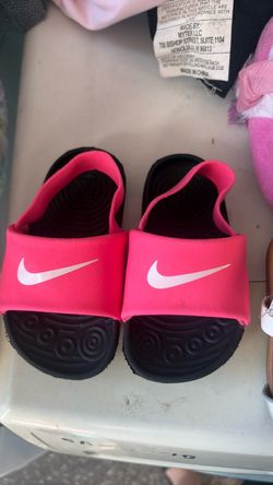 Nike slides
