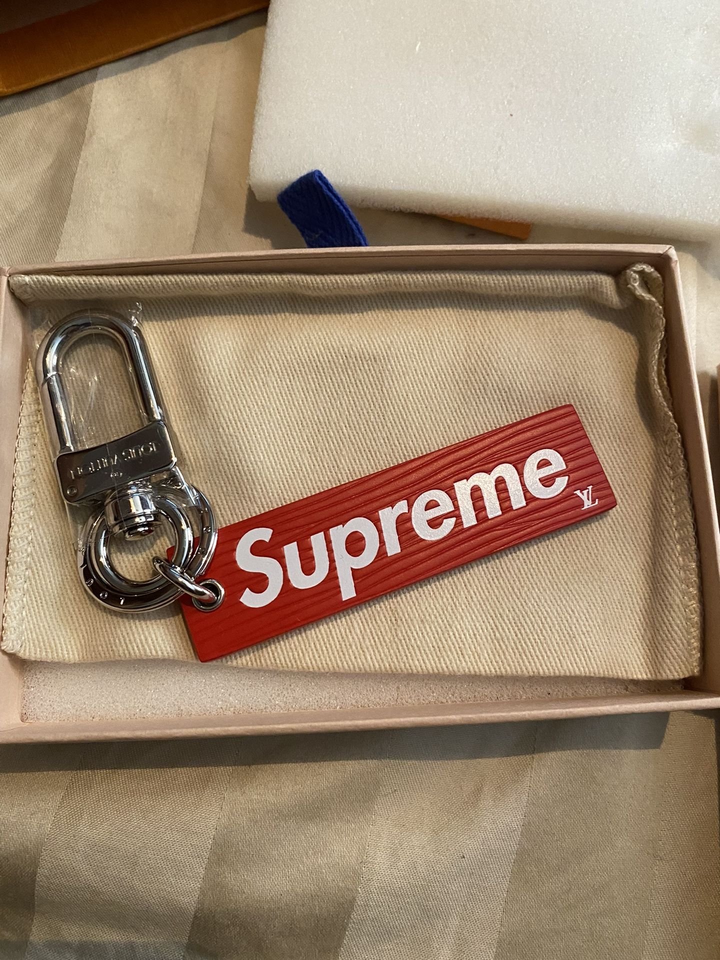 Supreme Box Logo Key Chain BRAND NEW 1000% Authentic 