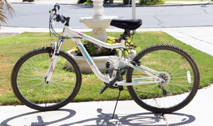 Mongoose Women's Mountain Bike