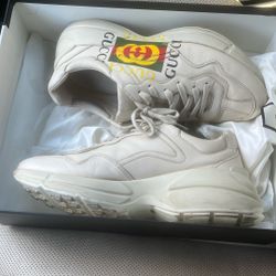 Gucci Shoes 