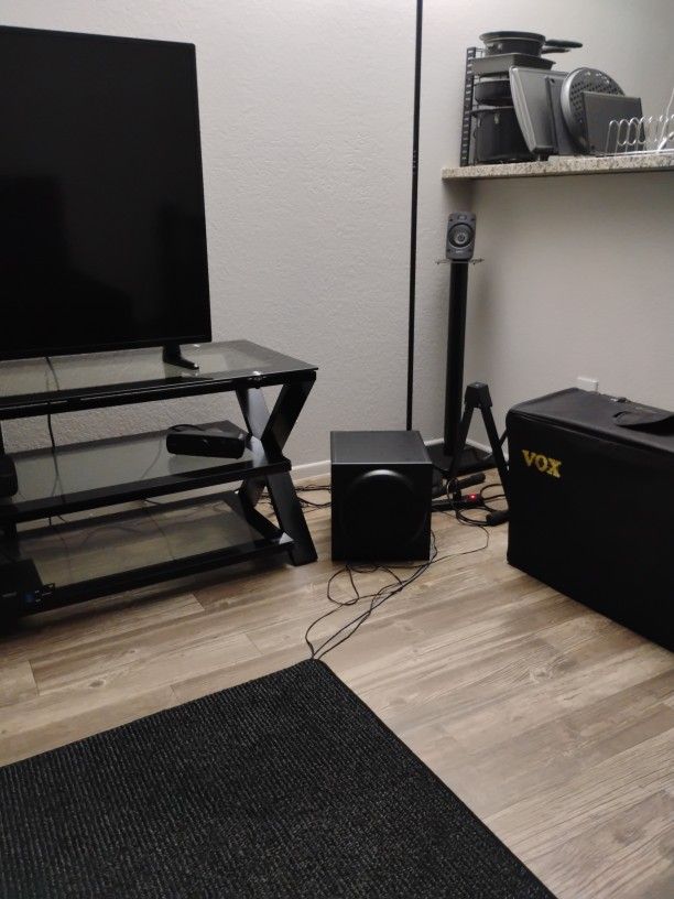 Logitech 5.1 Surround Sound Speaker System