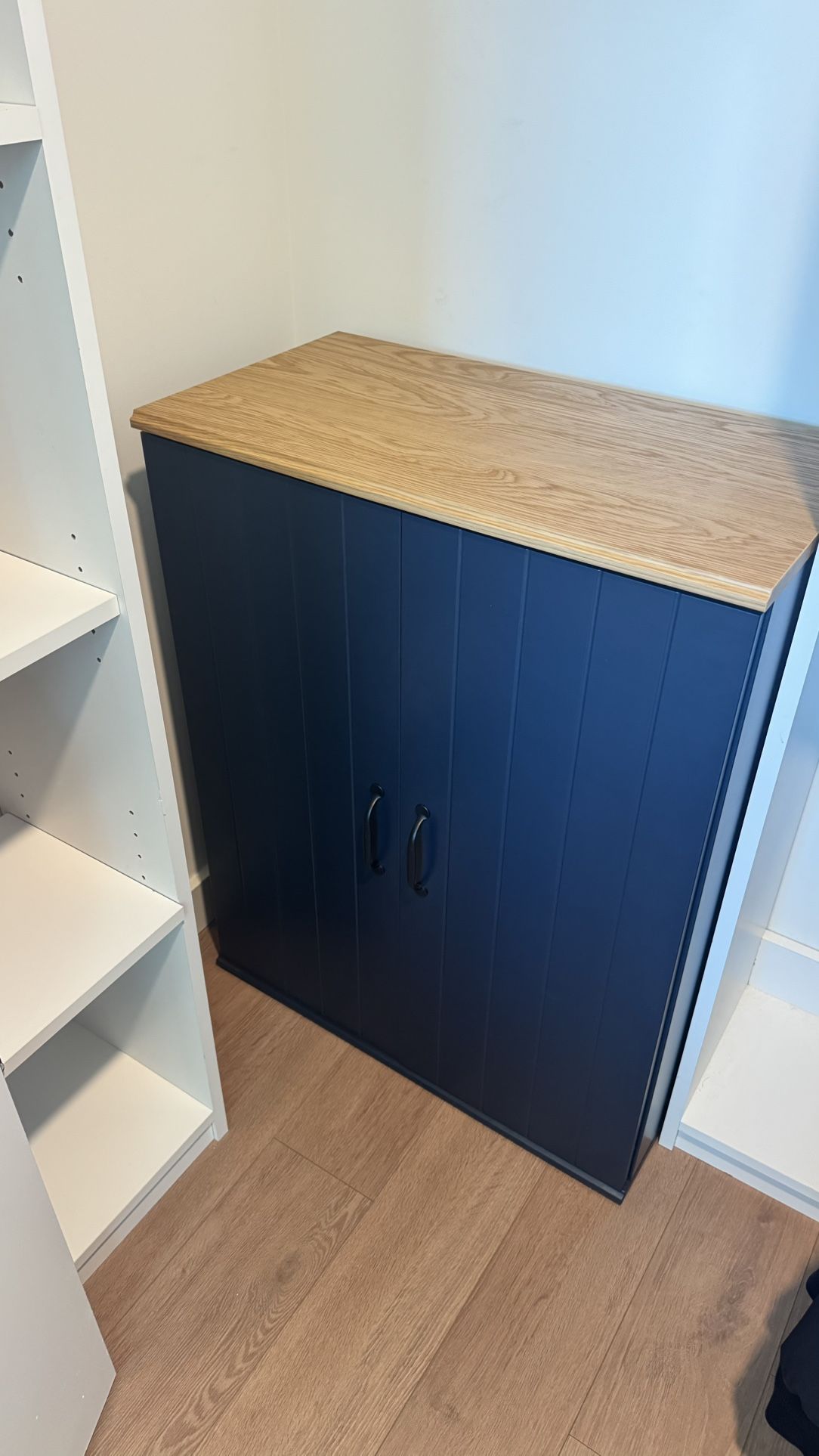 Deep 3-Shelve Dresser