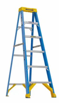 Used 6 ft. Fiberglass Step Ladder (10 ft. Reach Height) with 250 lb. Load Capacity Type I