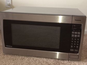 Panasonic Microwave (like new condition)