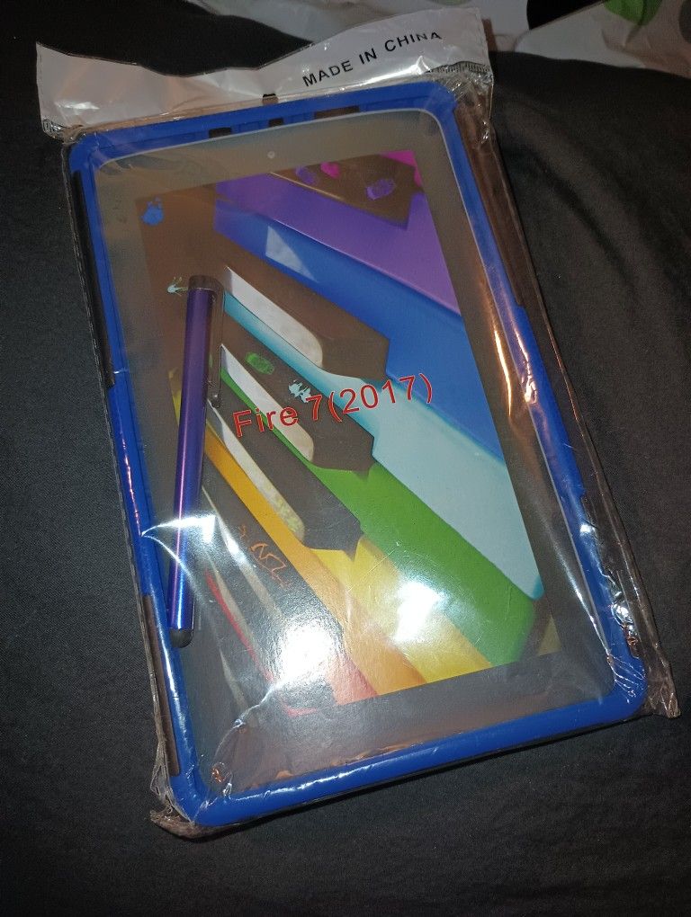 TABLET / PHONE CASES