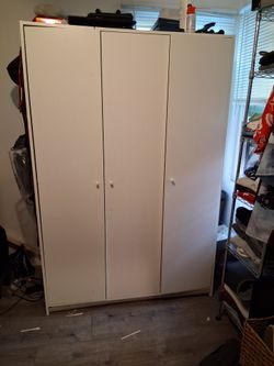Freeee..closet