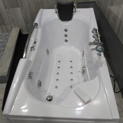 Jacuzzi Therapy Hot Tub