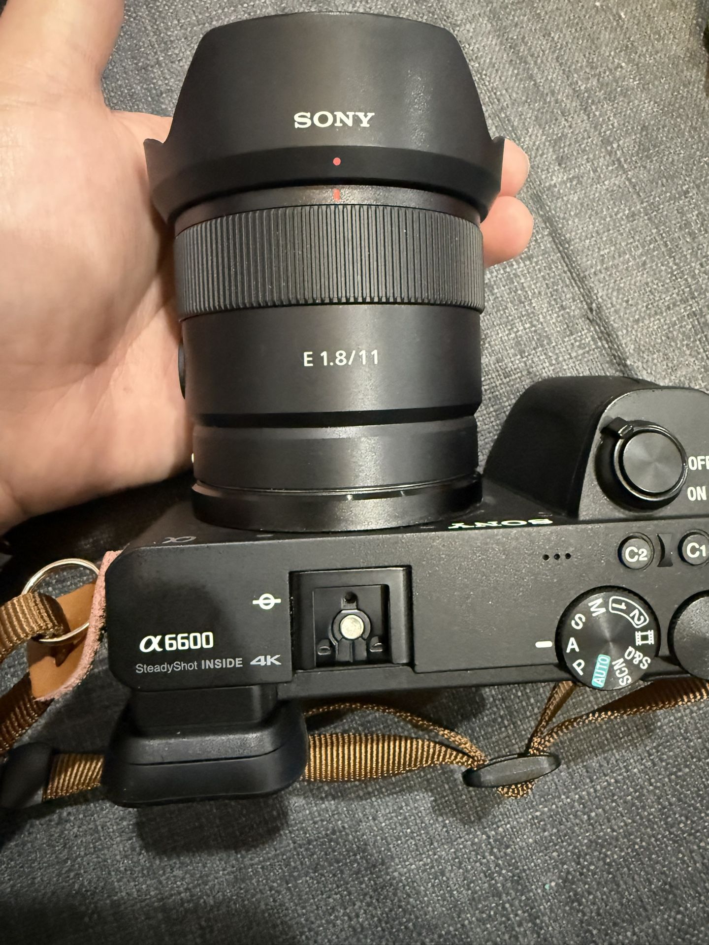 Sony 11 F1.8 E-Mount ( Lens Only )