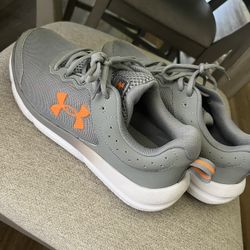 Under Armour Sneakers 