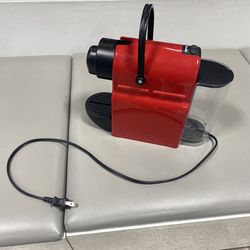 Nespresso Breville Inissia Capsule Coffee Maker