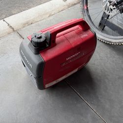 Honda EU 2000I Generator