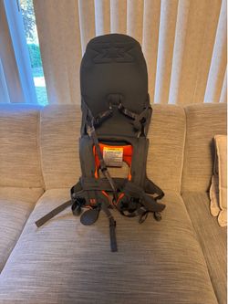 MiniMeis Shoulder Carrier – Like New