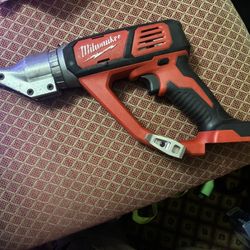 Milwaukee 18GA Cordless Double Cut Shear (TOOL ONLY)