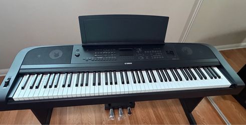 Yamaha DGX-670 Piano Like New - $725 (San Jose)