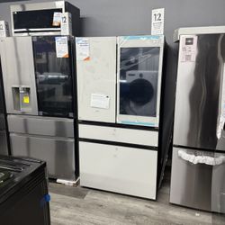 Samsung BESPOKE 29 Cubic Ft. White Glass AI Family Hub Refrigerator With Beverage Center And Ice Maker💥NEWEST FAMILY HUB MODEL💥