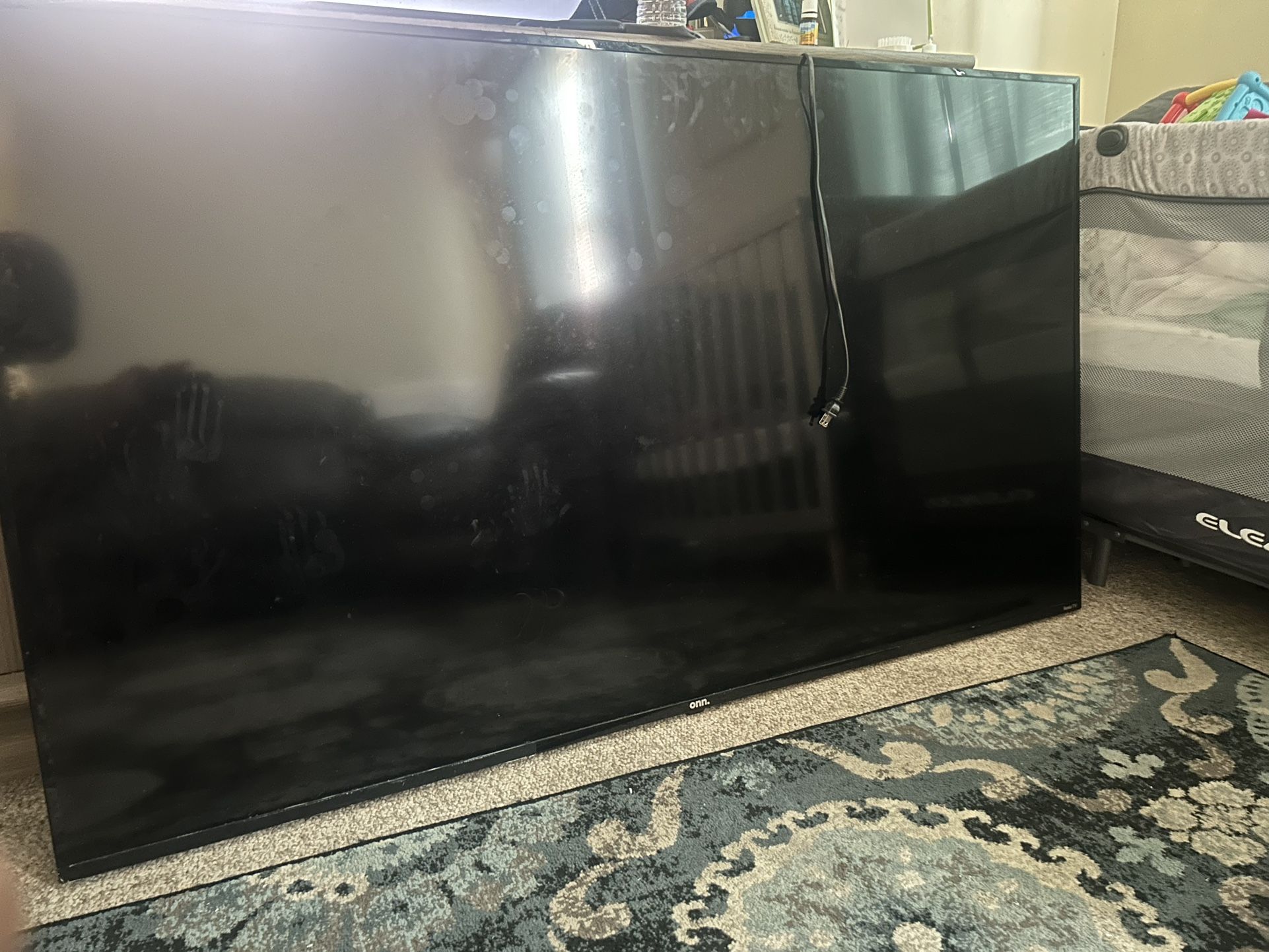 65 In ONN SMART TV