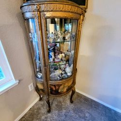 French Victorian Vernis Martin Gilt Curio Cabinet With Curved Glass