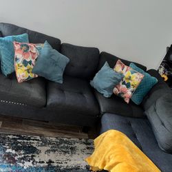 GREY SECTIONAL 