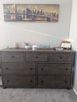 Dresser