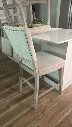 4 Counter height bar stools