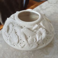 HUMMING BIRDS & FLORAL TEA LITE CANDLE HOLDER