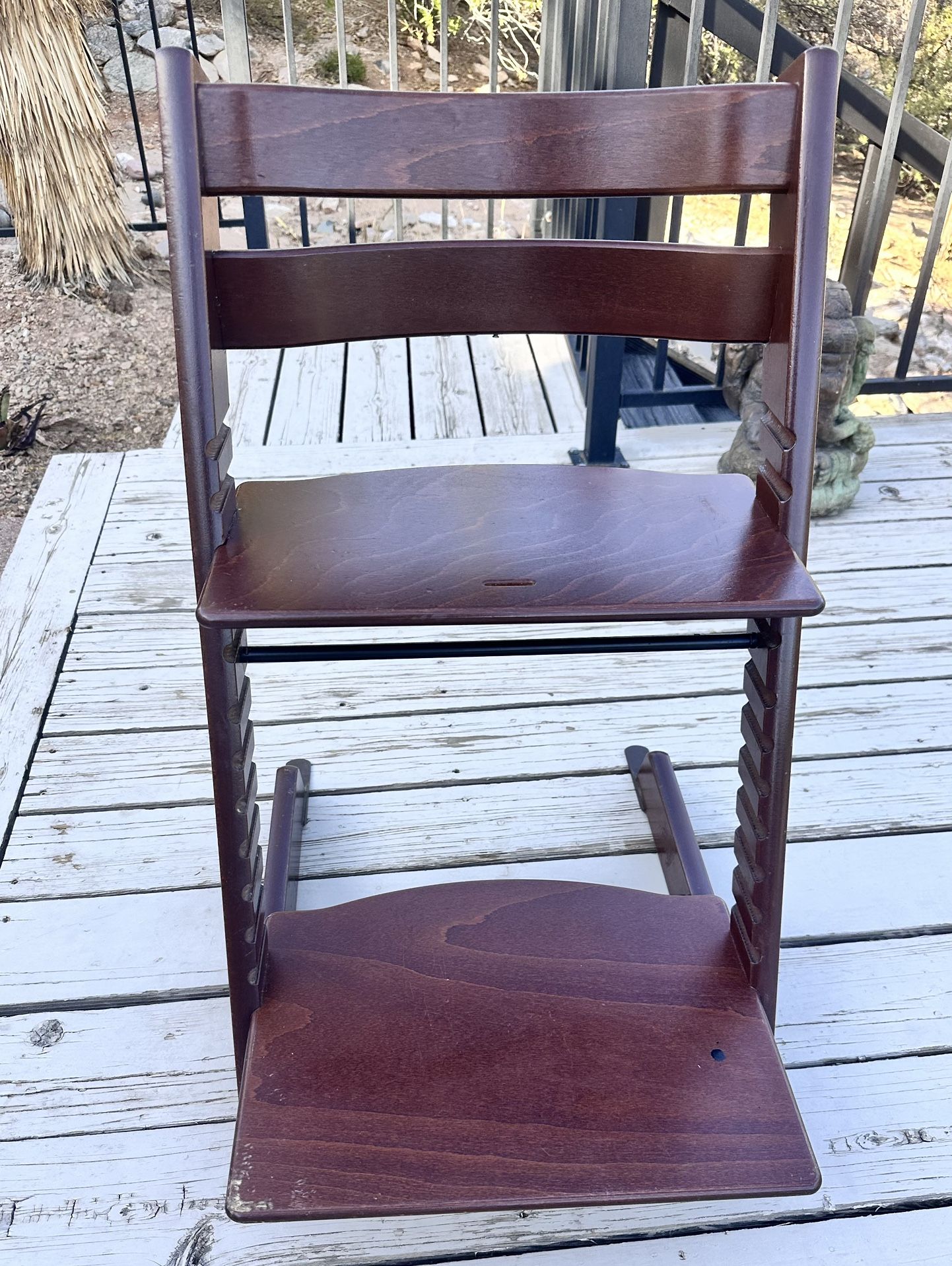 Stokke Tripp Trapp Adjustable High Chair – Walnut Finish