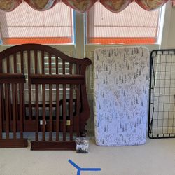 Wooden Crib With High And Low Rails, Adjustable Mattress Height