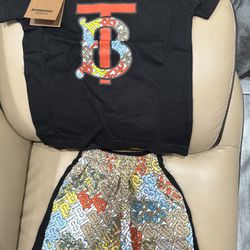 Burberry Short And T-shirt New 4-5 Years 