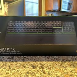 Razer Ornata V3 X Gaming Keyboard w/ Chroma RGB + Additonal Wrist Rest