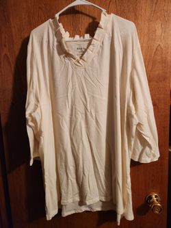 White Stag Cream Long Sleeve V-Neck Top