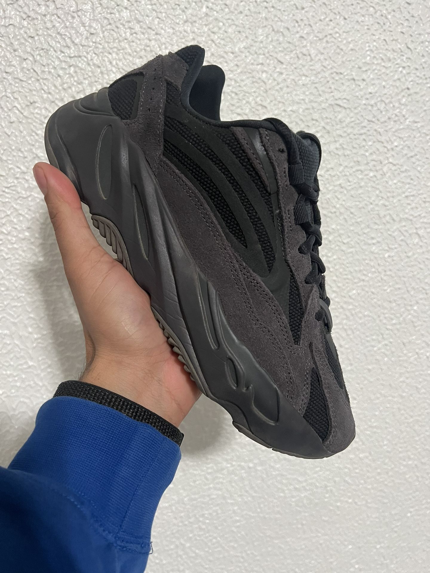 Yeezy Vanta Size 7