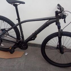 Specialized Pitch Mountain Bike 650B disc brakes