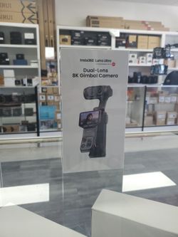Insta360 Luna Ultra Dual-Lens 8k Gimbal Camera