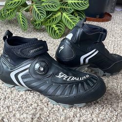 Specialized Defroster Trail Bike Shoes Sz. 7.5 Pedals Included