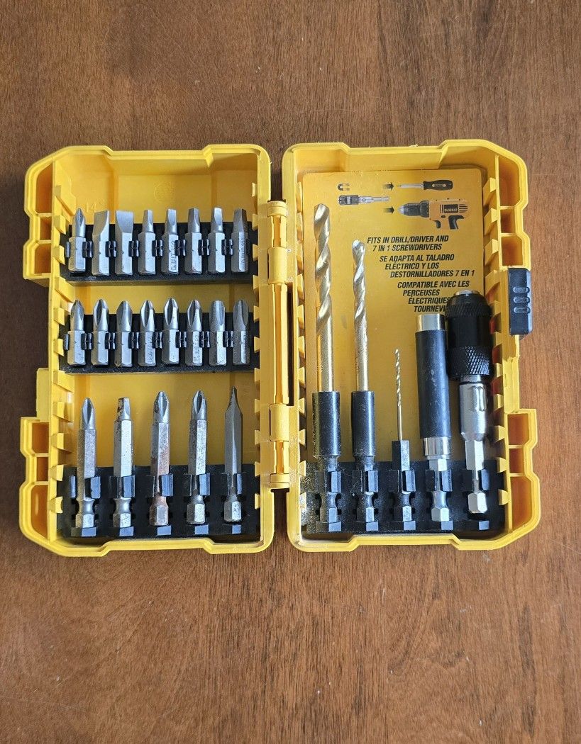 DEWALT Tough Grip 27-Piece Screwdriver Bit Set Model DW2504TG