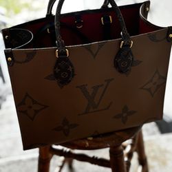 Onthego LV Purse