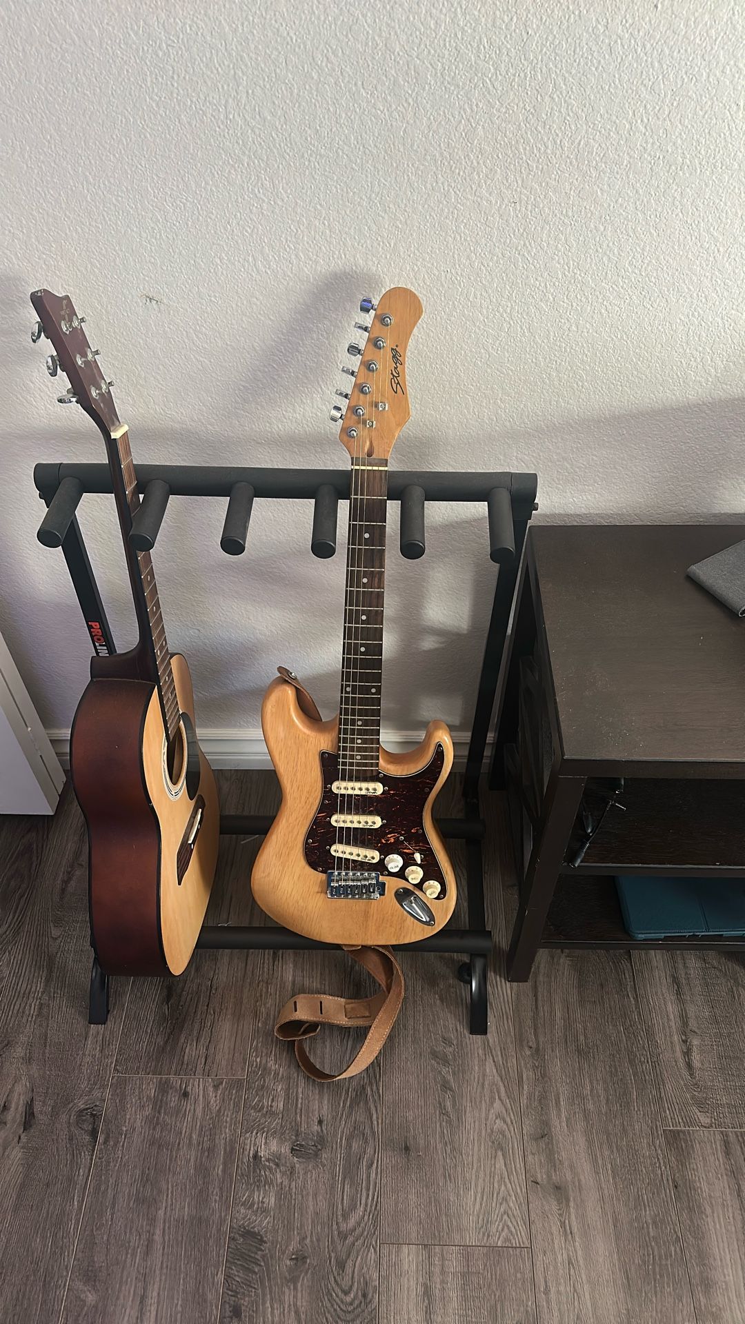 Stagg S300-NS Stratocaster Standard Electric Guitar - Natural Satin