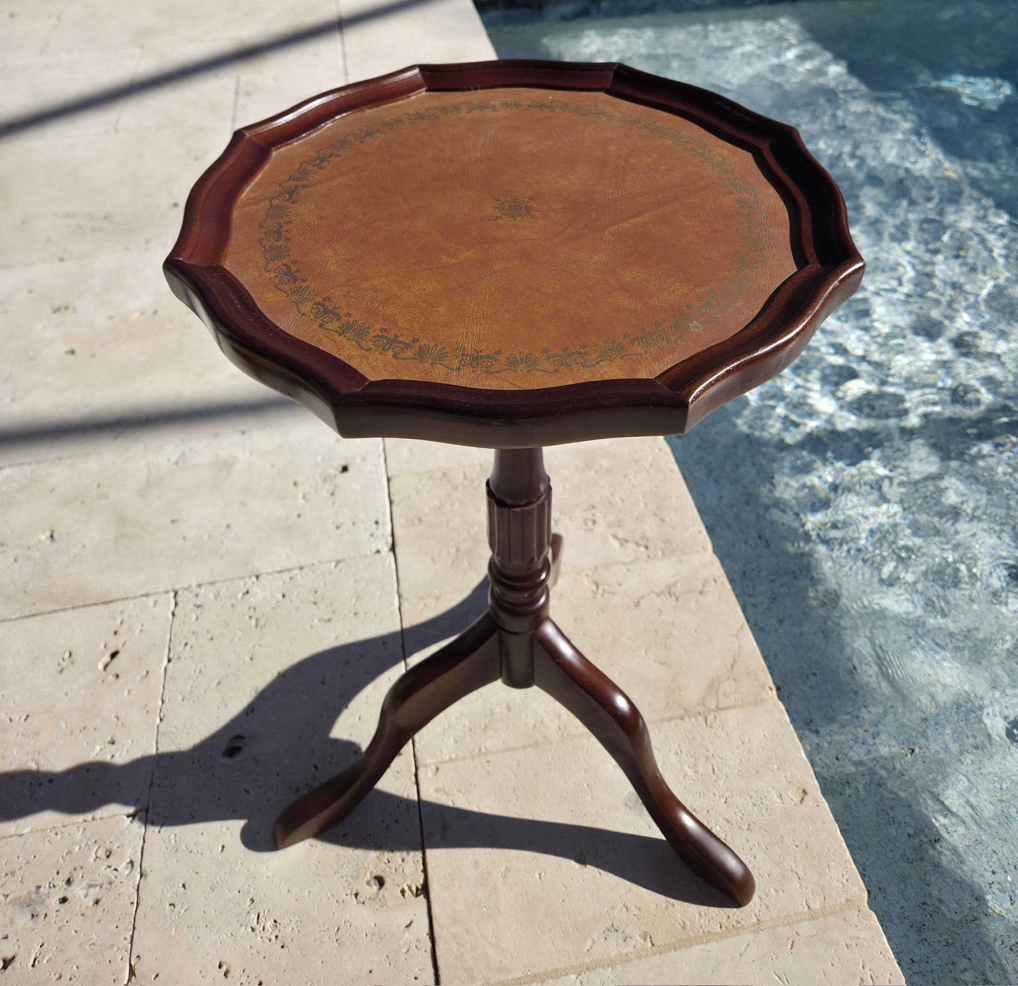 Vtg The Bombay Company Wood Brown Leather Scalloped End Table Stand 20.25"x13"