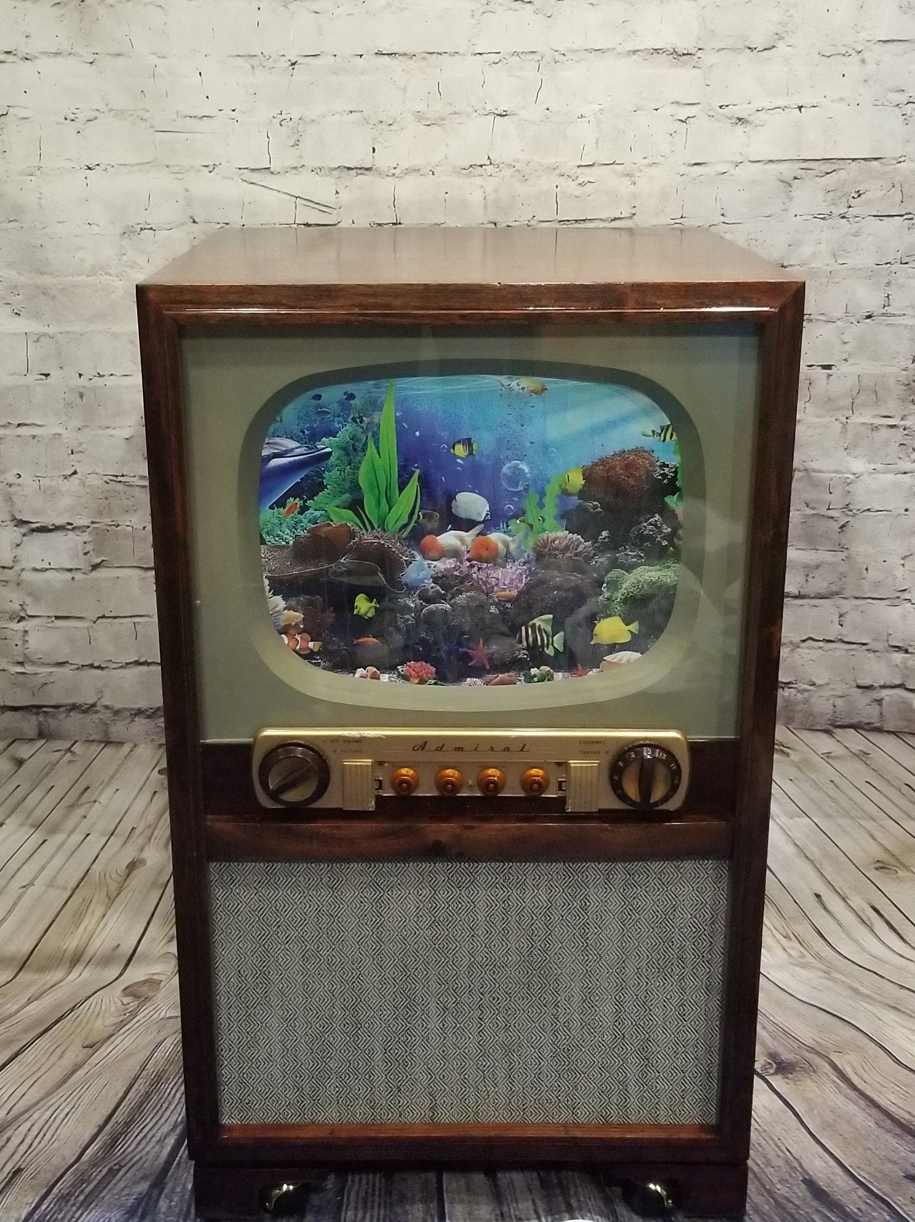 Repurposed Antique Television Aquarium