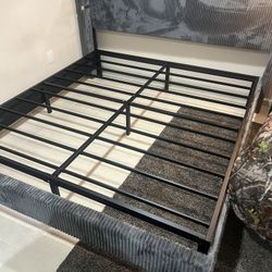 King Size Metal Bed Foundation 