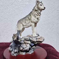 Vintage Amy & Addy Gray Rock Collection Alpha Wolf Sculpture Statue Figure Resin