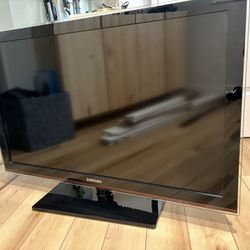 Samsung 40-inch HD TV
