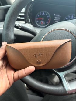 Rayban meta gen2. Charging case