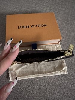 Louis Vuitton Key Pouch for Sale in Tustin, CA - OfferUp