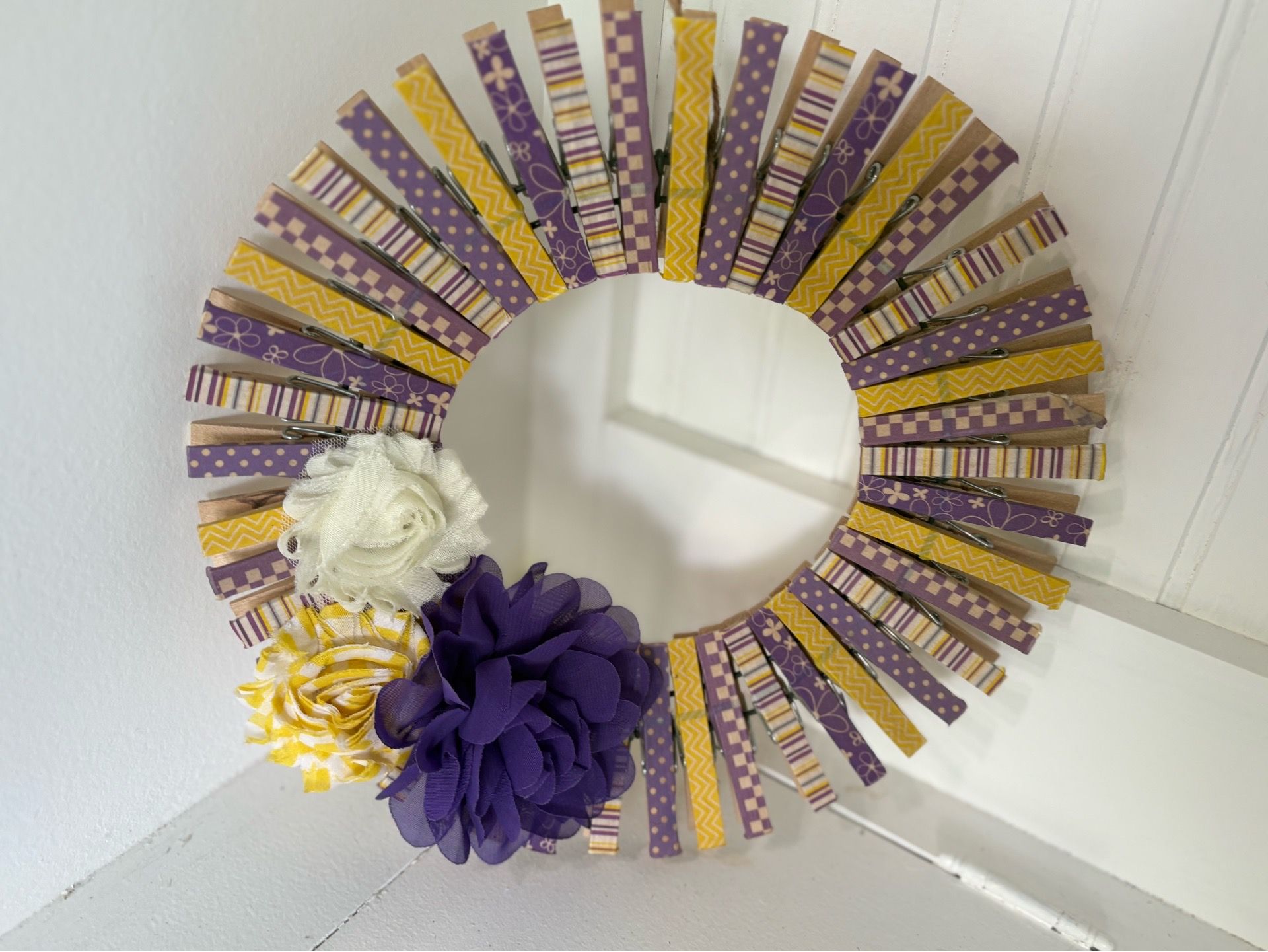 Super cute clothes pin wreaths