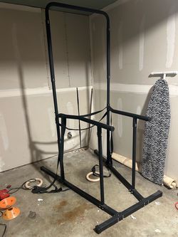 Baseblocks pull up bar and dip station