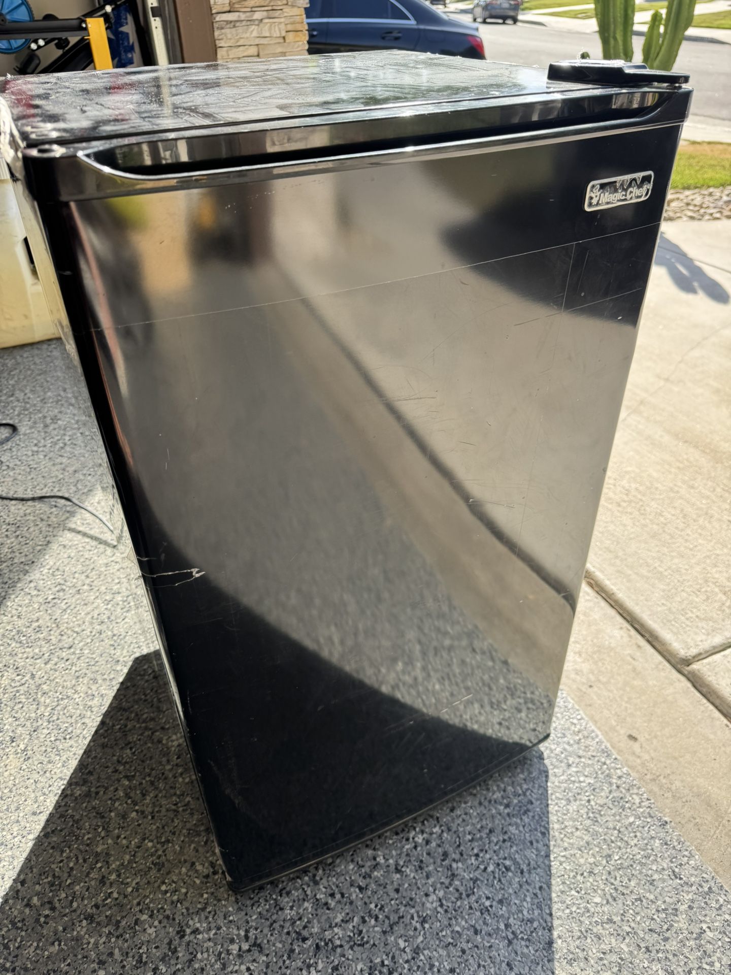 Magic chef Mini Fridge